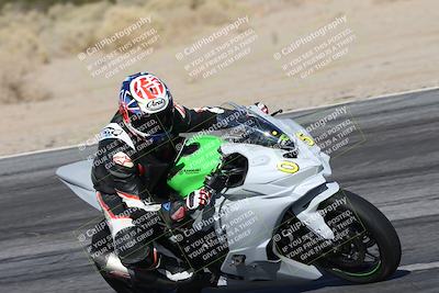 media/Dec-01-2025-Moto Forza (Mon) [[2daa91e15f]]/2-Intermediate Group/Session 4 Turn 9/